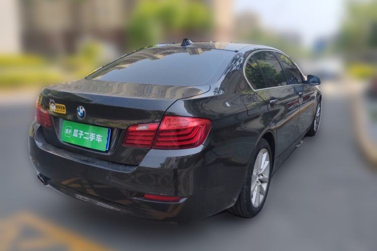 Used BMW 5 Series 2014 530Li Leading Model Rear Right 45 Deg