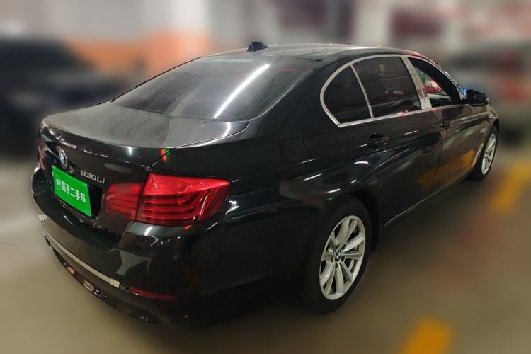 Used BMW 5 Series 2014 520Li Elegant Model Rear Right 45 Deg
