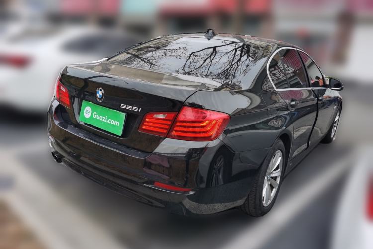 Used BMW 5 Series 2014 520i Elegant Edition Rear Right 45 Deg
