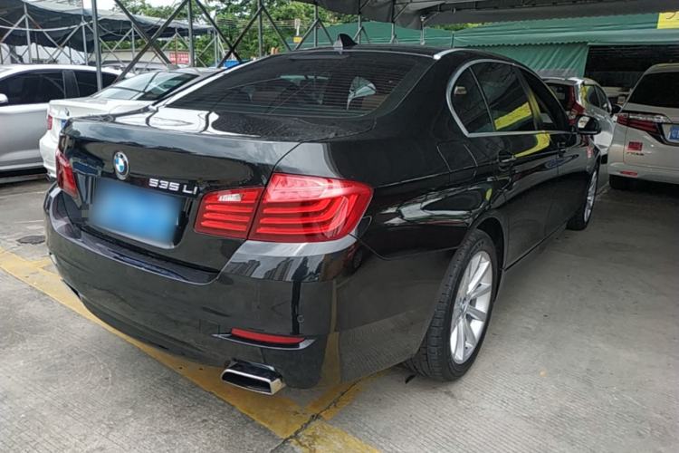 Used BMW 5 Series 2014 535Li Leading Model Rear Right 45 Deg