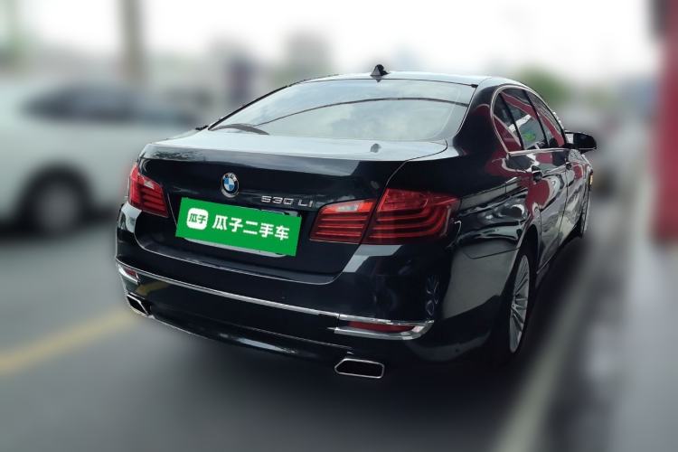 Used BMW 5 Series 2014 525Li Leading Model Rear Right 45 Deg