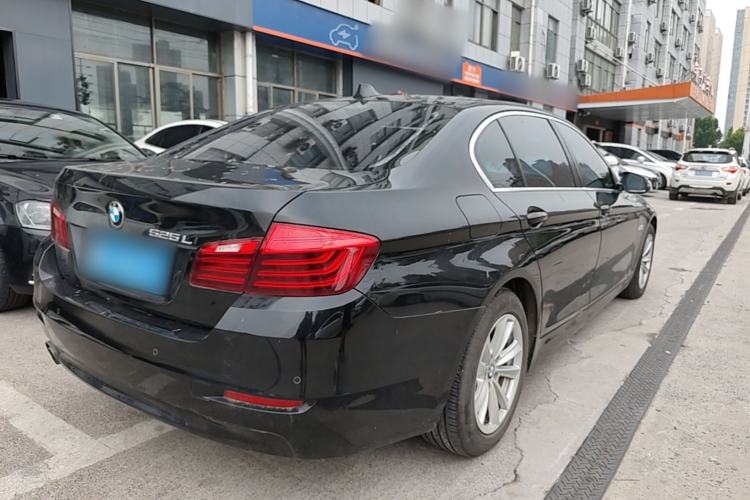 Used BMW 5 Series 2014 520Li Elegant Model Rear Right 45 Deg