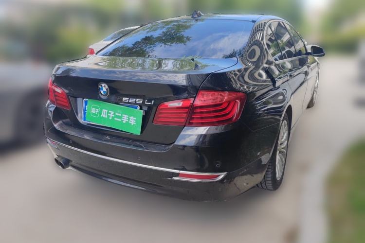 Used BMW 5 Series 2014 525Li Luxury Design Package Rear Right 45 Deg