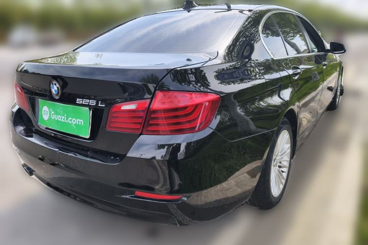 Used BMW 5 Series 2014 525Li Leading Model Rear Right 45 Deg