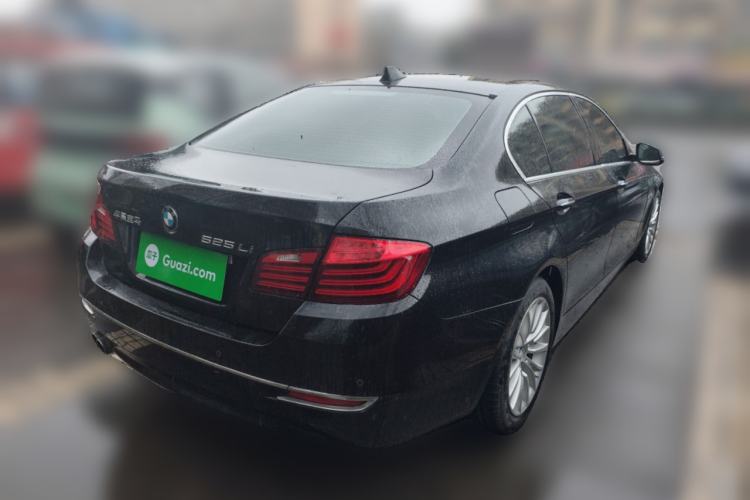 Used BMW 5 Series 2014 525Li Luxury Design Package Rear Right 45 Deg