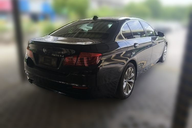 Used BMW 5 Series 2014 528Li Leading Model Rear Right 45 Deg