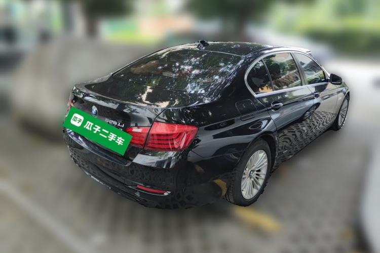 Used BMW 5 Series 2014 525Li Leading Model Rear Right 45 Deg
