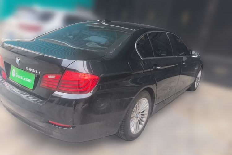 Used BMW 5 Series 2014 525Li Leading Model Rear Right 45 Deg