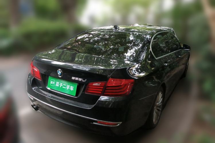 Used BMW 5 Series 2014 525Li Luxury Design Package Rear Right 45 Deg
