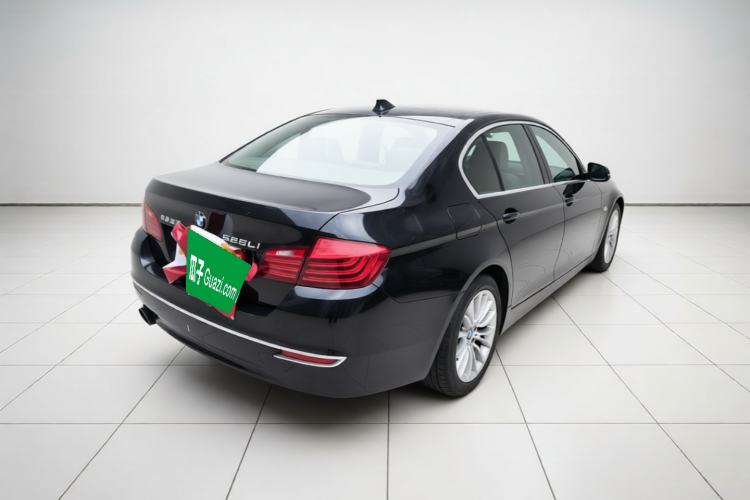 Used BMW 5 Series 2014 525Li Luxury Design Package Rear Right 45 Deg