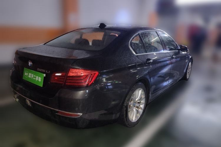 Used BMW 5 Series 2014 525Li Luxury Design Package Rear Right 45 Deg