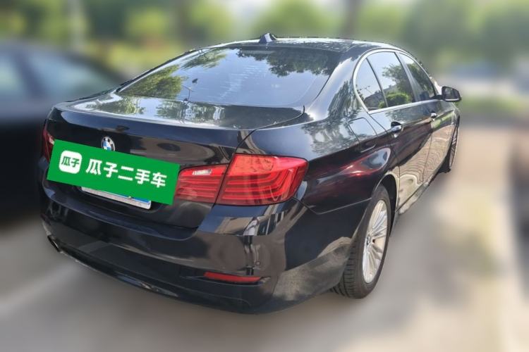 Used BMW 5 Series 2014 525Li Leading Model Rear Right 45 Deg