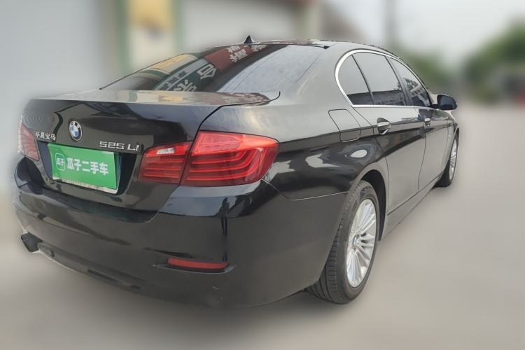 Used BMW 5 Series 2014 525Li Leading Model Rear Right 45 Deg
