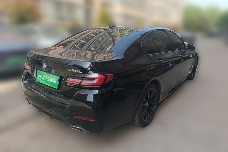 Used BMW 5 Series 2014 528Li Leading Model Rear Right 45 Deg