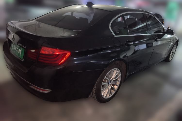 Used BMW 5 Series 2014 525Li Luxury Design Package Rear Right 45 Deg