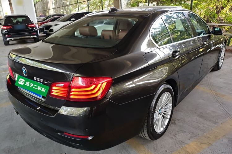 Used BMW 5 Series 2014 525Li Leading Model Rear Right 45 Deg