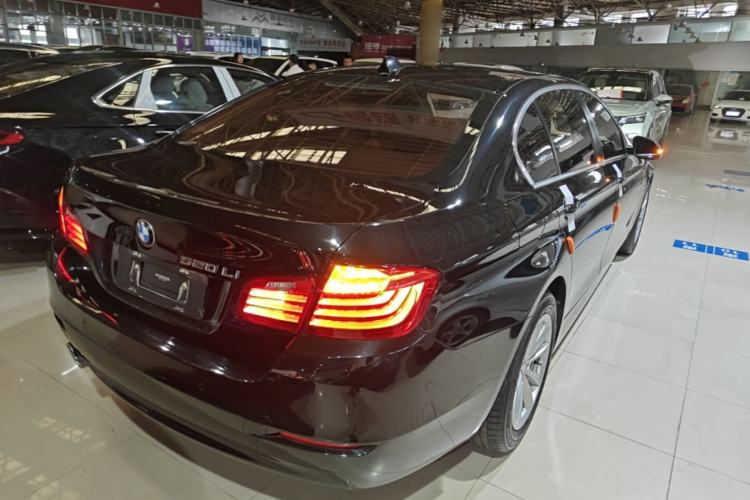 Used BMW 5 Series 2014 520Li Elegant Model Rear Right 45 Deg