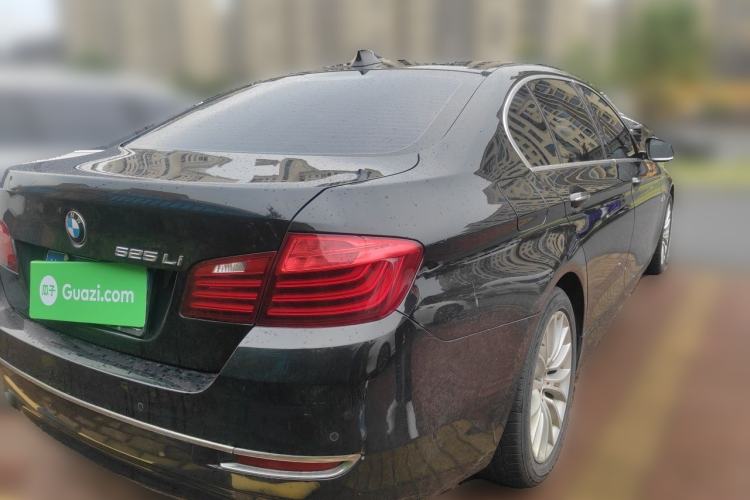Used BMW 5 Series 2014 525Li Luxury Design Package Rear Right 45 Deg