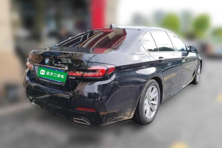 Used BMW 5 Series 2014 520Li Elegant Model Rear Right 45 Deg