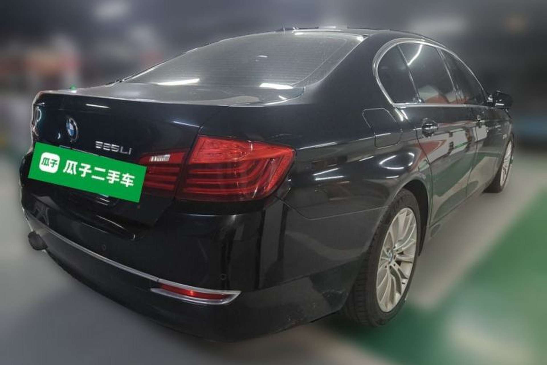 Used BMW 5 Series 2014 525Li Luxury Design Package Rear Right 45 Deg