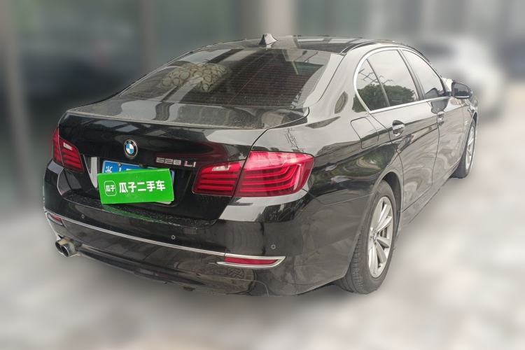 Used BMW 5 Series 2014 520Li Elegant Model Rear Right 45 Deg
