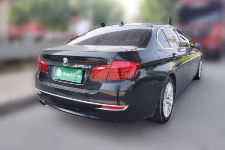 Used BMW 5 Series 2014 525Li Luxury Design Package Rear Right 45 Deg
