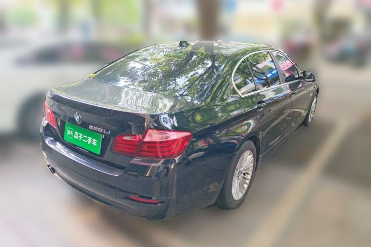 Used BMW 5 Series 2014 525Li Leading Model Rear Right 45 Deg