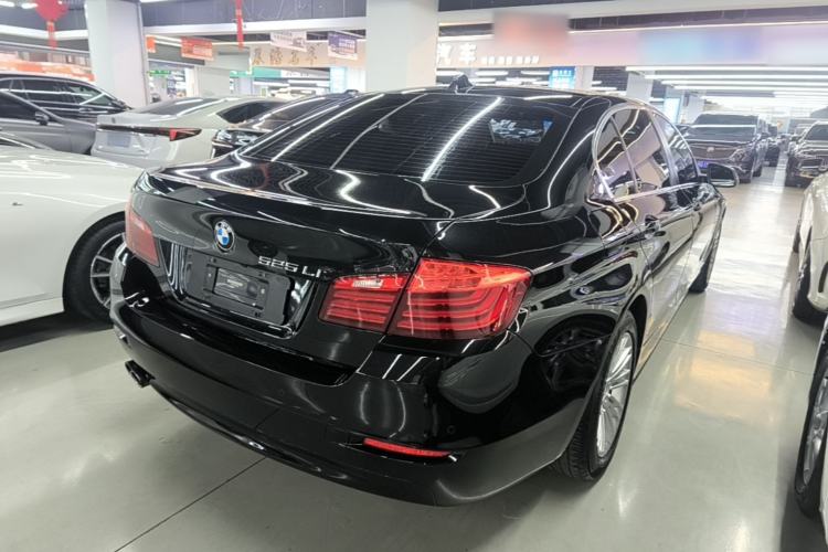 Used BMW 5 Series 2014 525Li Leading Model Rear Right 45 Deg
