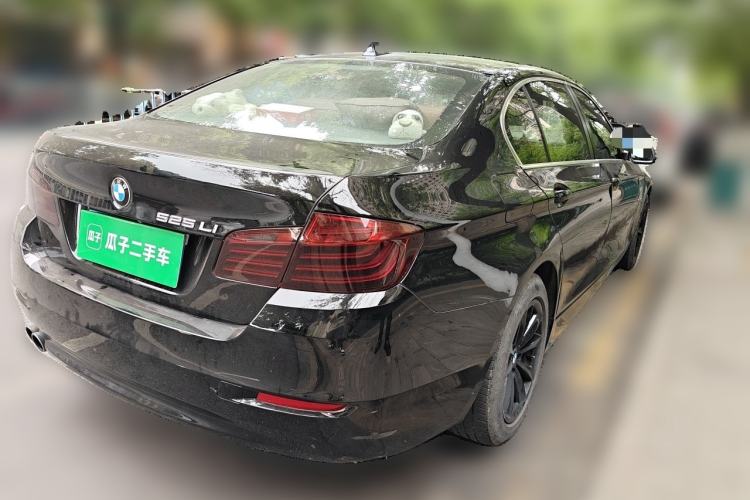 Used BMW 5 Series 2014 520Li Elegant Model Rear Right 45 Deg