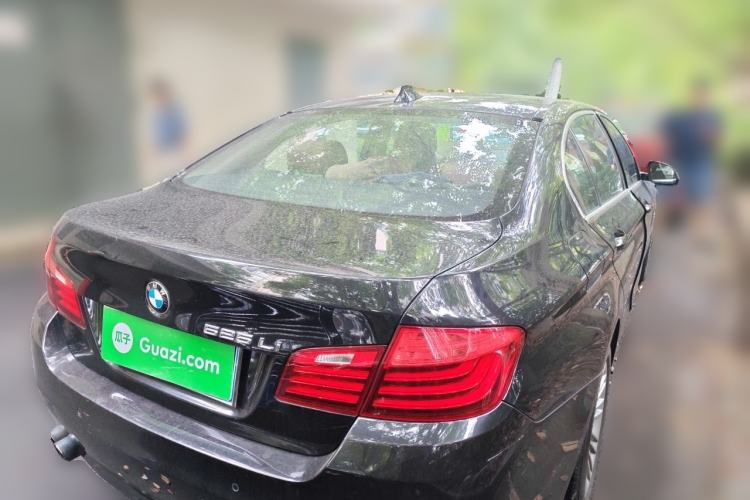 Used BMW 5 Series 2014 525Li Leading Model Rear Right 45 Deg