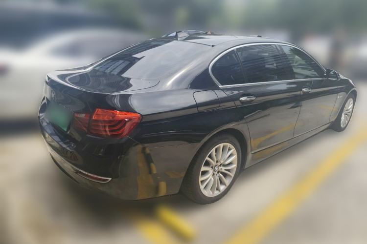 Used BMW 5 Series 2014 525Li Luxury Design Package Rear Right 45 Deg