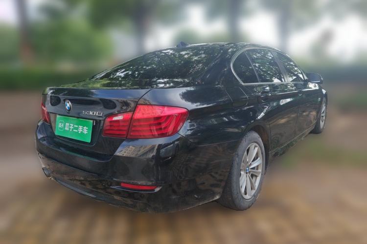 Used BMW 5 Series 2014 520Li Elegant Model Rear Right 45 Deg