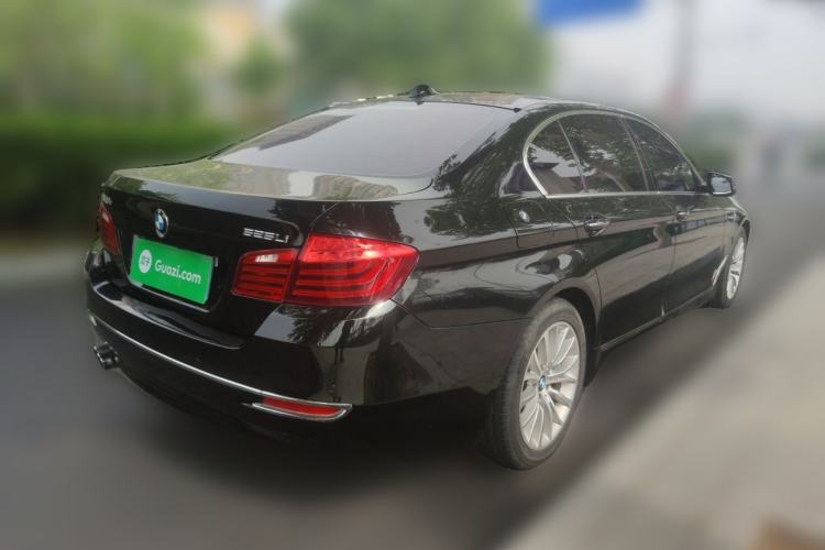 Used BMW 5 Series 2014 525Li Luxury Design Package Rear Right 45 Deg