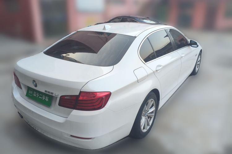 Used BMW 5 Series 2014 520Li Elegant Model Rear Right 45 Deg