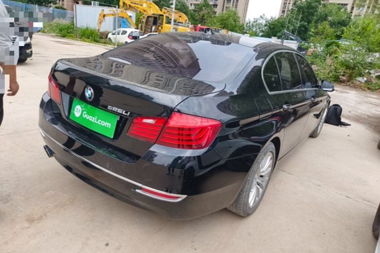 Used BMW 5 Series 2014 525Li Luxury Design Package Rear Right 45 Deg