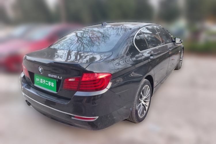 Used BMW 5 Series 2014 525Li Luxury Design Package Rear Right 45 Deg