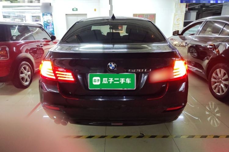 Used BMW 5 Series 2014 528Li Leading Model Rear