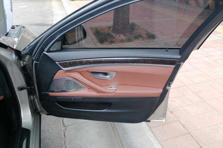 Used BMW 5 Series 2014 535Li Leading Model Right Front Door Interior