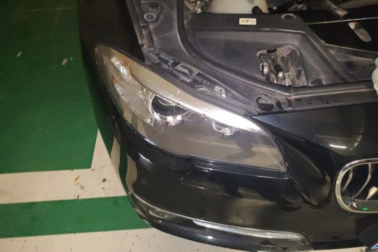 Used BMW 5 Series 2014 525Li Luxury Design Package Right Front Headlight