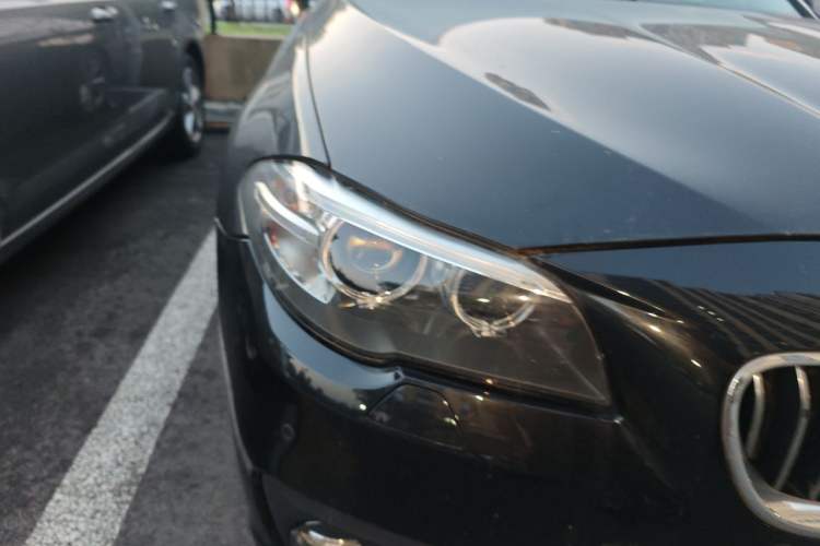 Used BMW 5 Series 2014 520i Elegant Edition Right Front Headlight