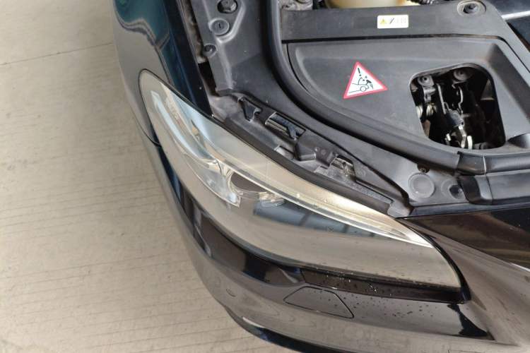 Used BMW 5 Series 2014 525Li Leading Model Right Front Headlight