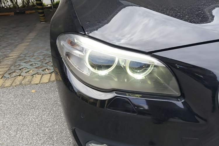 Used BMW 5 Series 2014 528Li Leading Model Right Front Headlight