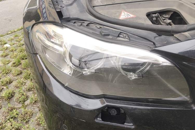 Used BMW 5 Series 2014 525Li Leading Model Right Front Headlight