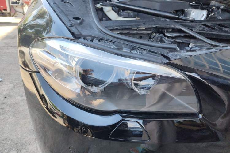 Used BMW 5 Series 2014 520i Elegant Edition Right Front Headlight