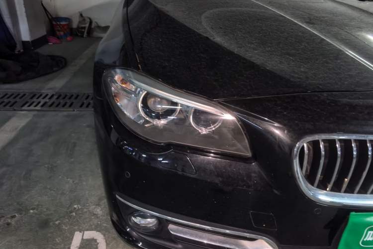 Used BMW 5 Series 2014 525Li Luxury Design Package Right Front Headlight