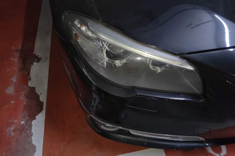 Used BMW 5 Series 2014 525Li Luxury Design Package Right Front Headlight