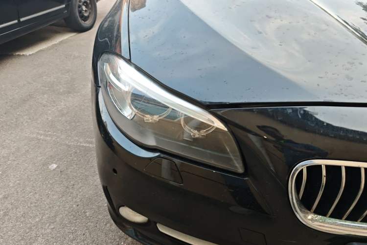 Used BMW 5 Series 2014 525Li Leading Model Right Front Headlight
