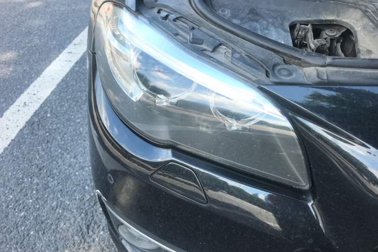Used BMW 5 Series 2014 525Li Luxury Design Package Right Front Headlight