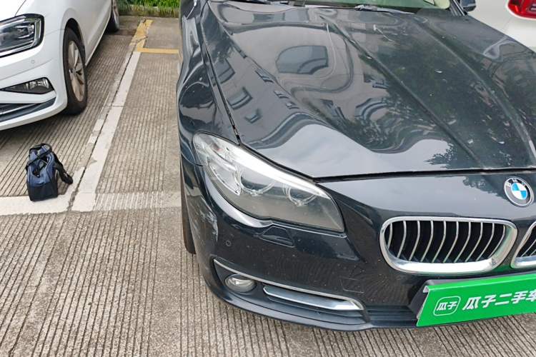 Used BMW 5 Series 2014 525Li Luxury Design Package Right Front Headlight