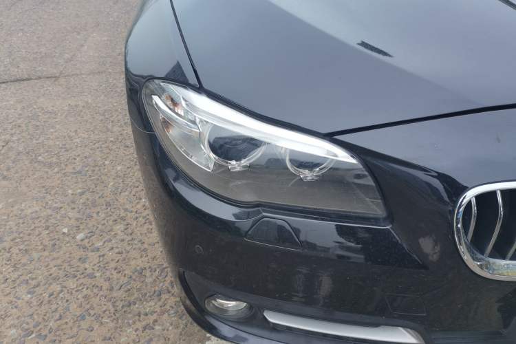 Used BMW 5 Series 2014 525Li Leading Model Right Front Headlight